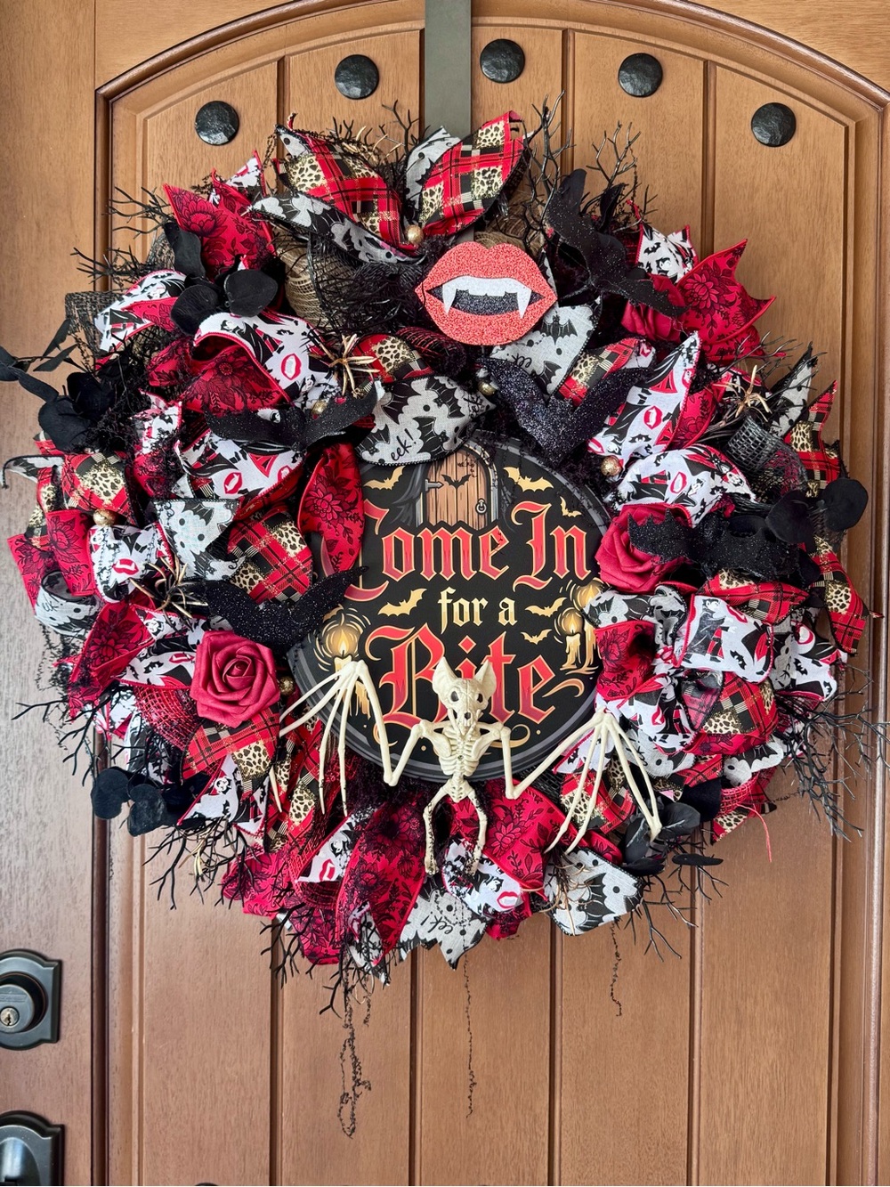 Come In for a Bite Halloween Wreath - Red & Black Holiday Door Decor